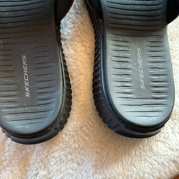 Nwob. Men’s Skechers - Picture 2 of 7
